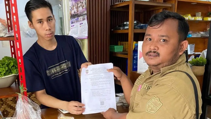 Mengapa Petugas Bapenda Ciamis Nongkrong di Kafe? Ini Jurus Baru Maksimalkan Pajak Barang dan Jasa Tertentu Makanan dan Minuman